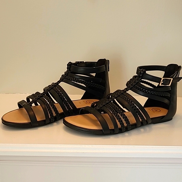 A MTL 1980 Black Gladiator Ankle Strap Sandals Size 8W - Picture 1 of 2